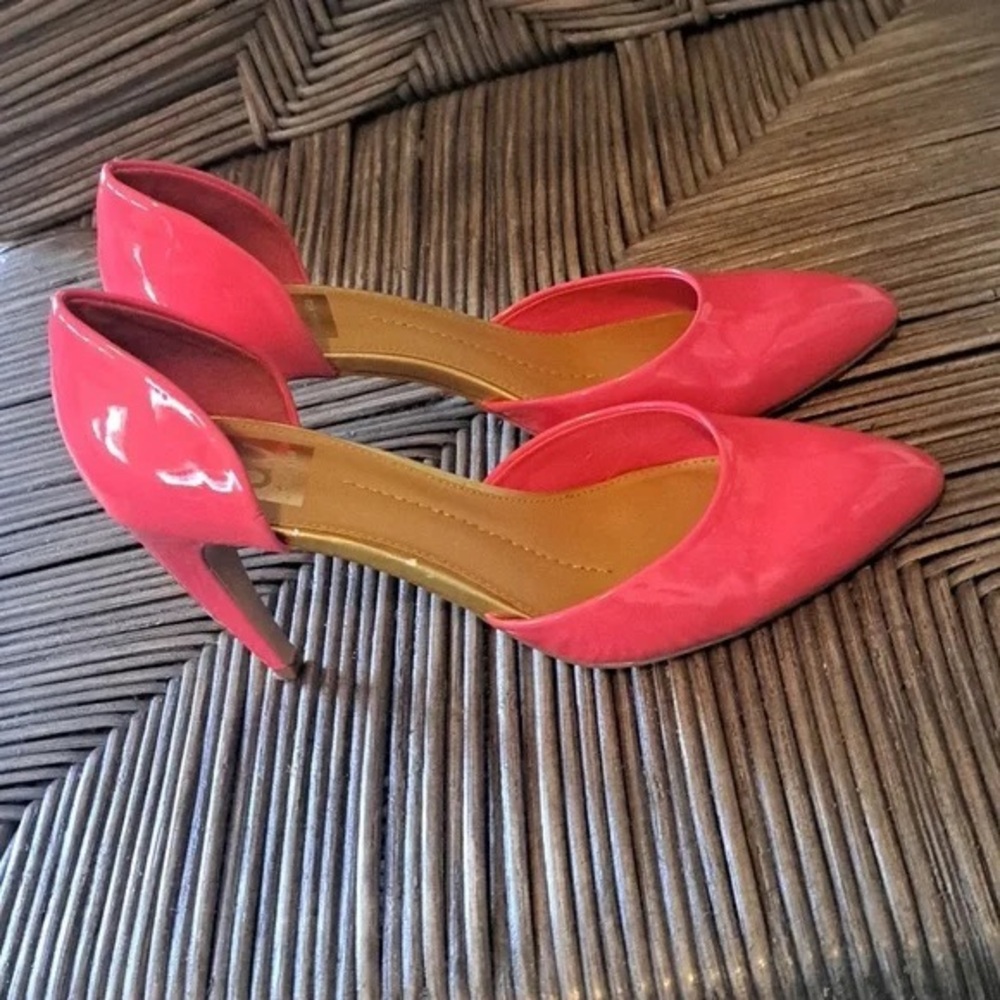DOLCE VITA WITH GOLD ACCENTS SZ 9
